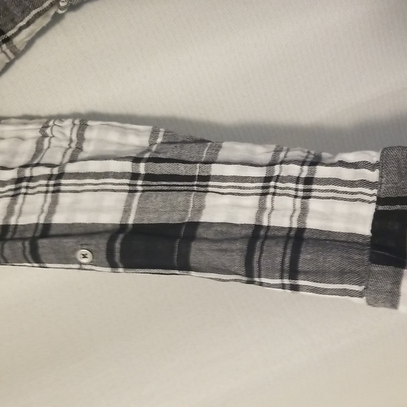 Motherhood Maternity Black and white flannel with waist tie size Medium - Picture 2 of 4